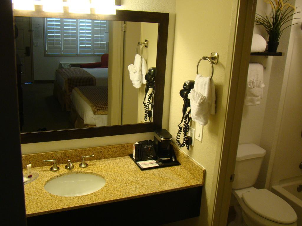Infinity Inn & Suites Темпе Экстерьер фото